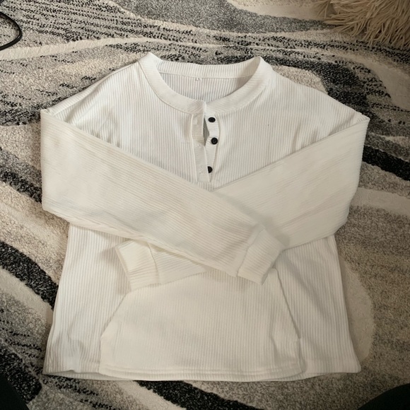 Sweater - Picture 1 of 3